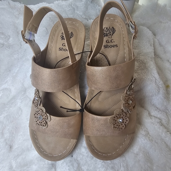 Shoes - GC Shoes Women’s Floral Embellished Sandals Size 8